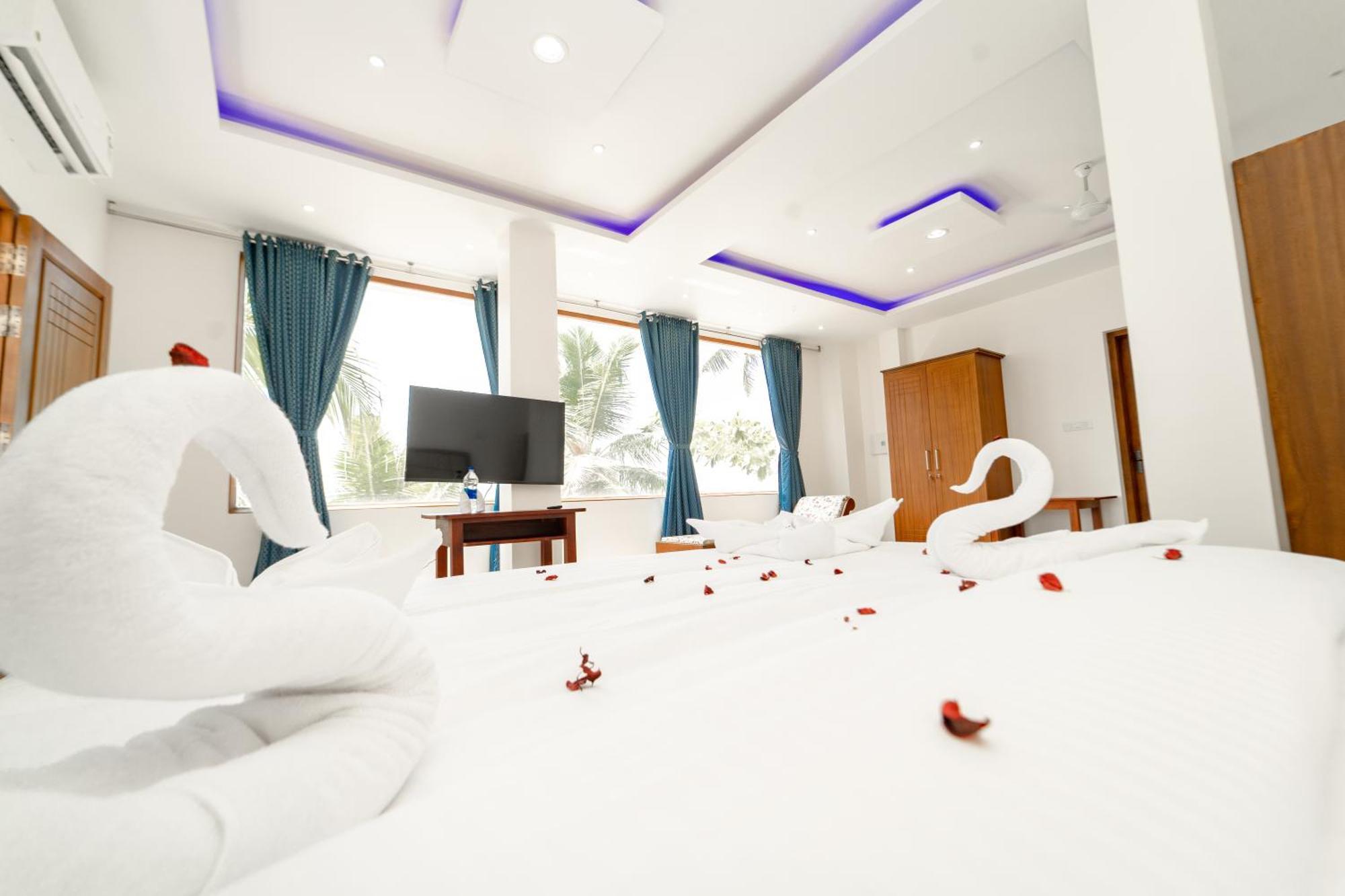 Skylar Seaview Beach Resort & Ayurveda Varkala Exteriör bild