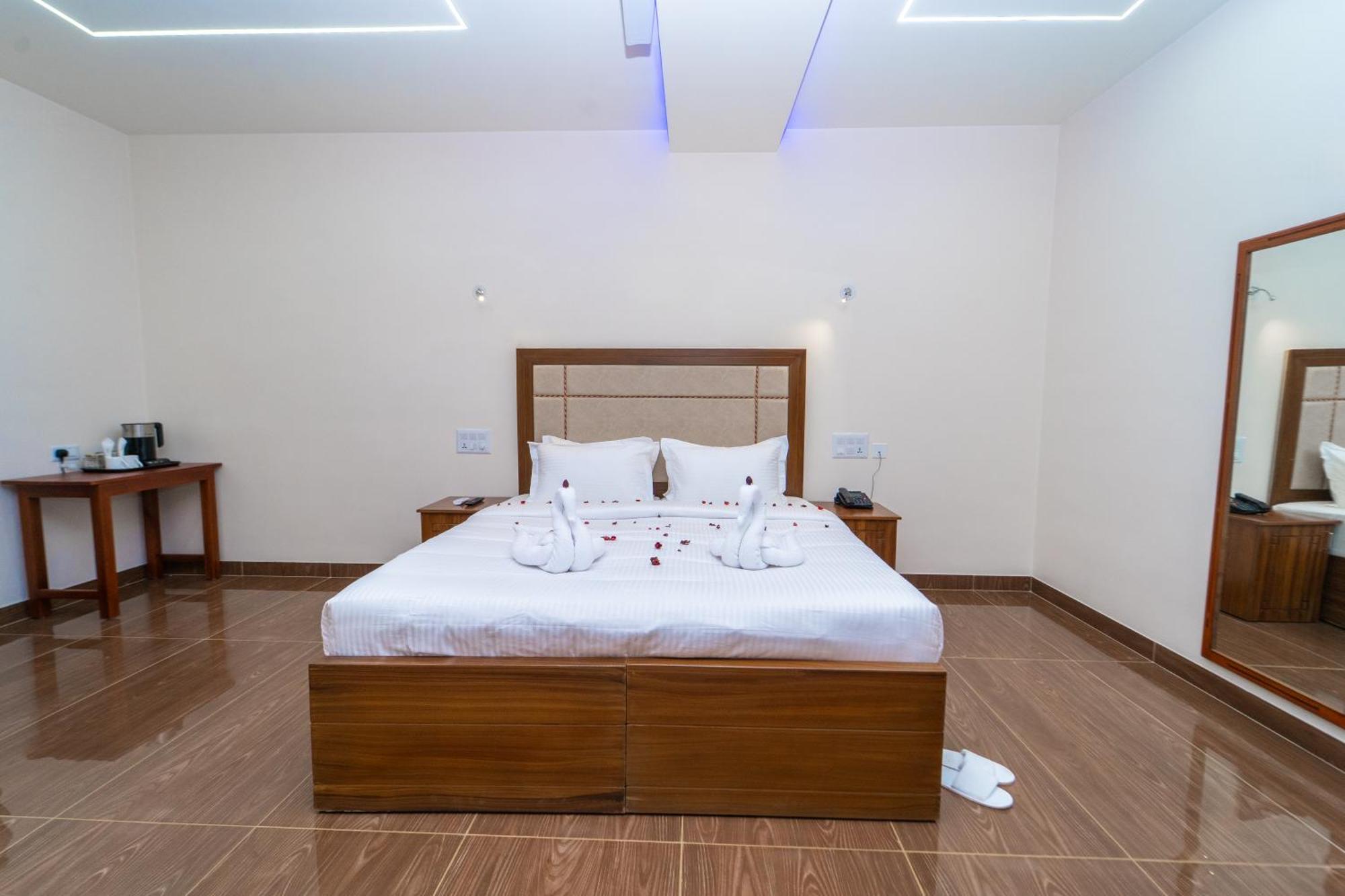 Skylar Seaview Beach Resort & Ayurveda Varkala Exteriör bild